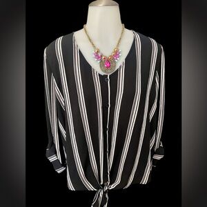 C Women’s Tie Front Blk & White Stripe Bouse SZ M